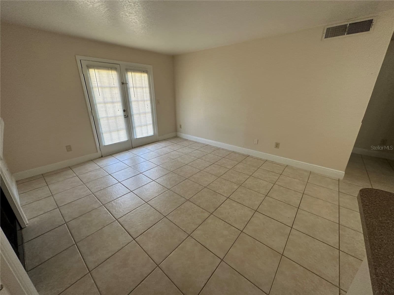 Photo 5 of 2550 ALAFAYA