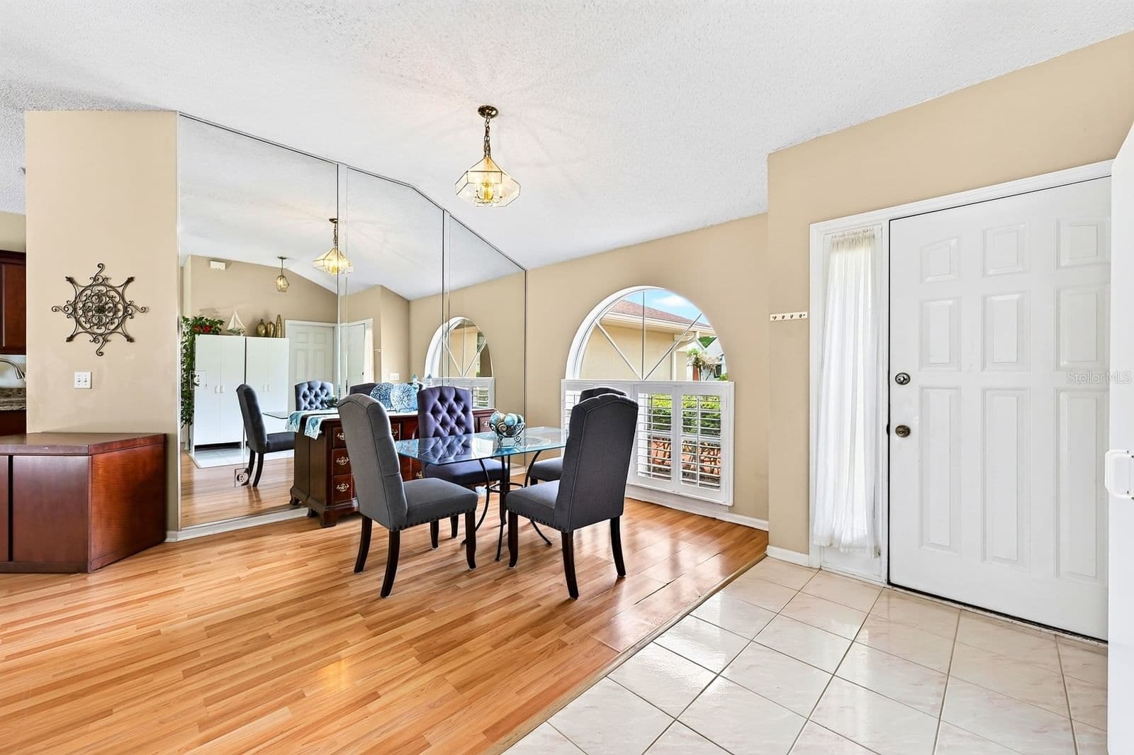 Photo 5 of 259 SILK BAY