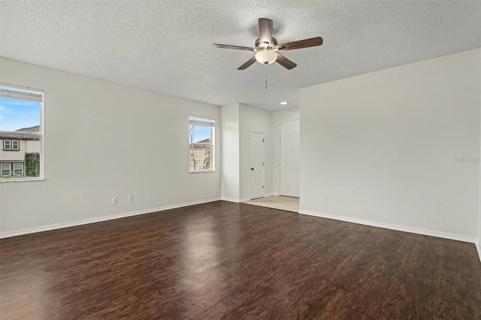 4542 GALLBERRY