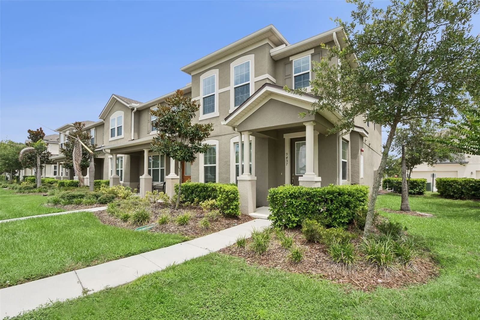 9457 RANDAL PARK