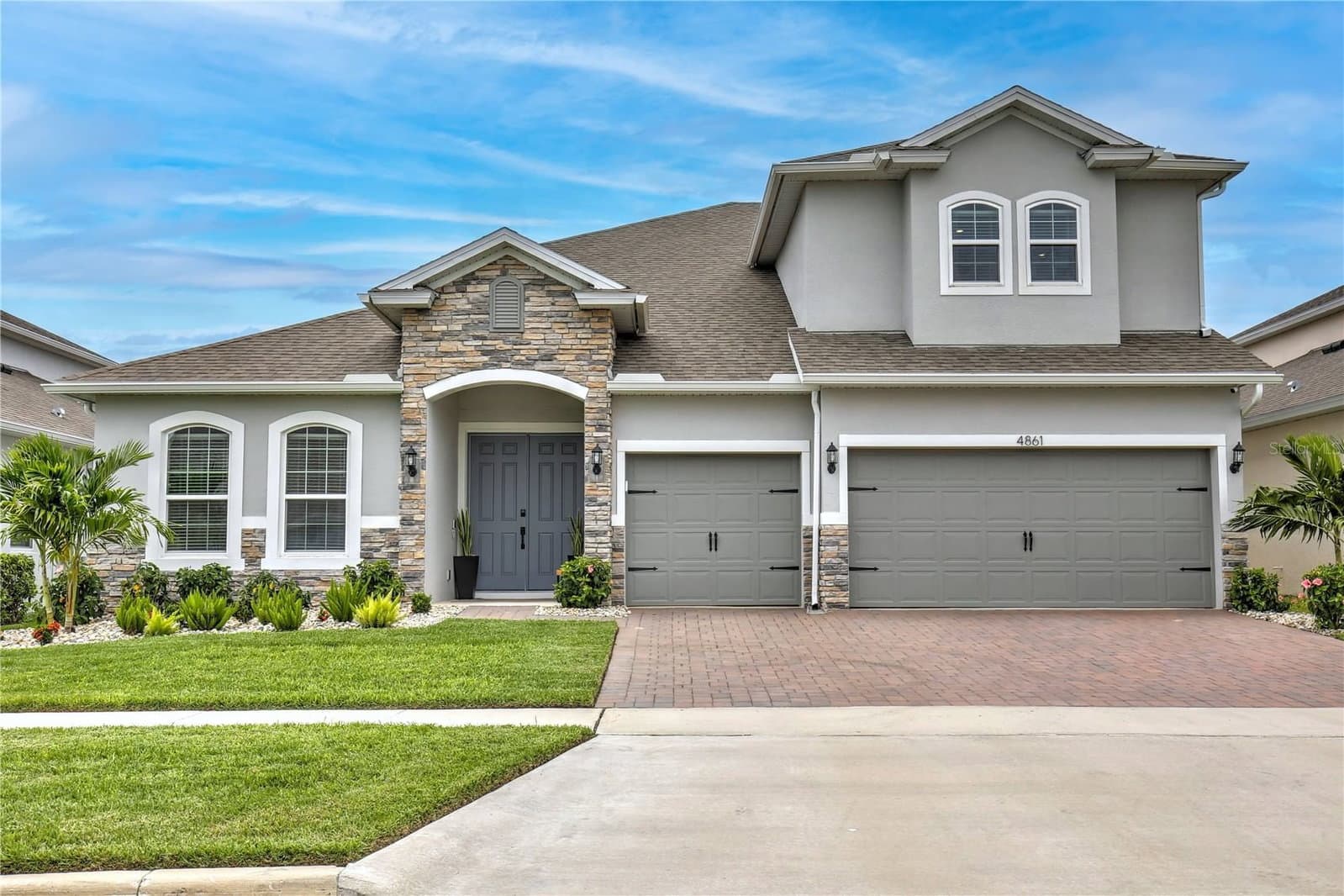 4861 CRAGMERE