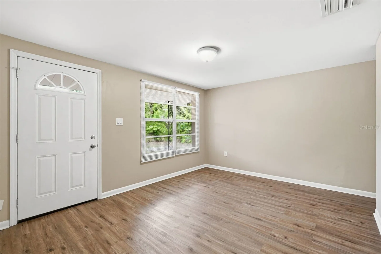 Photo 4 of 3209 45TH