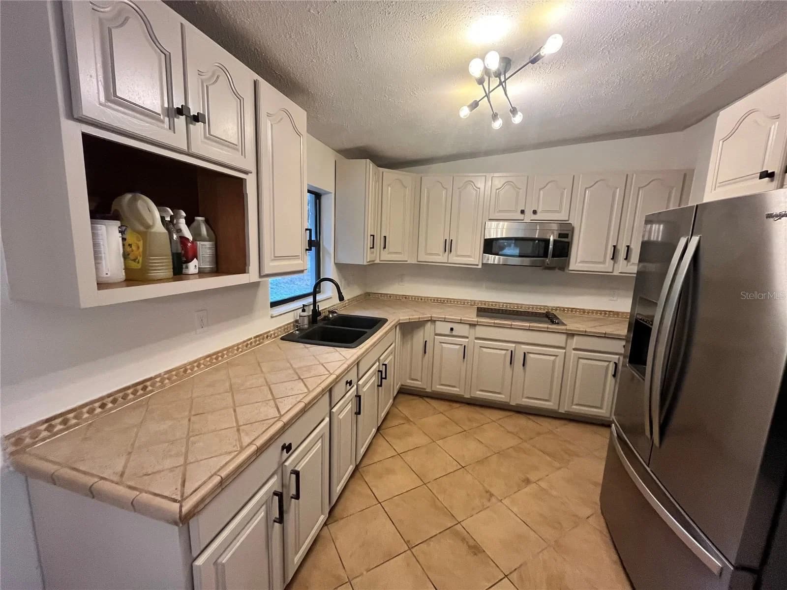 Photo 4 of 6610 BYWOOD