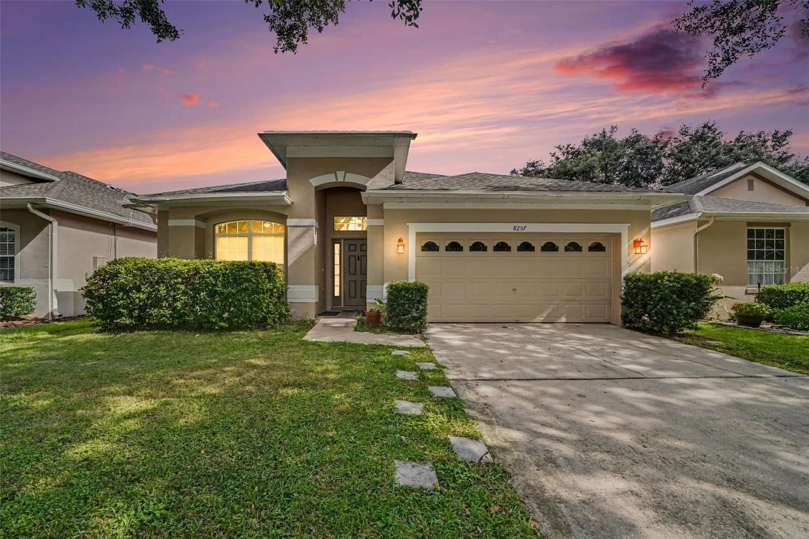 8257 BAYWOOD VISTA