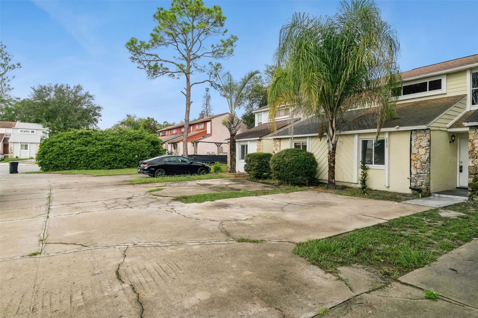 2835 HUNT CLUB