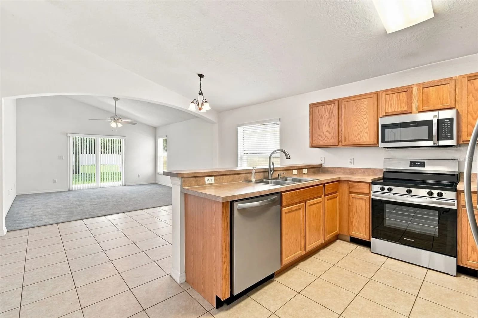 Photo 5 of 1174 BEECH GROVE