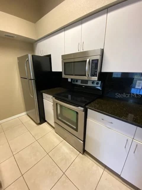 5028 PARK CENTRAL