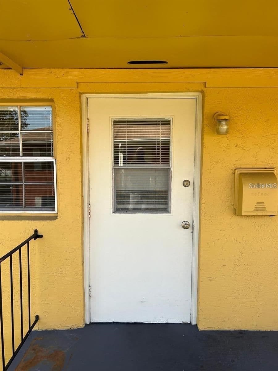 1627 OAK RIDGE