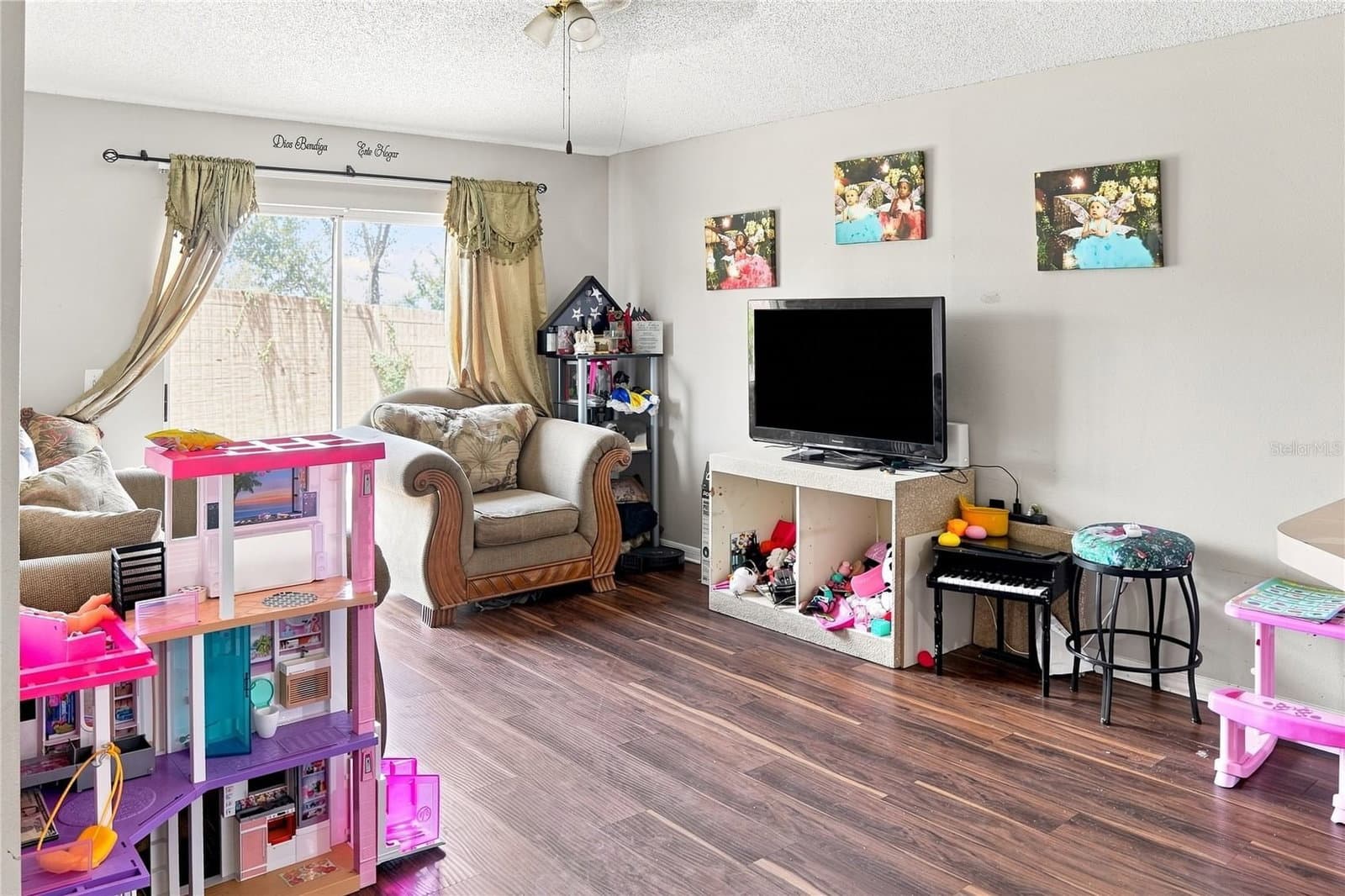 4243 MENDENWOOD
