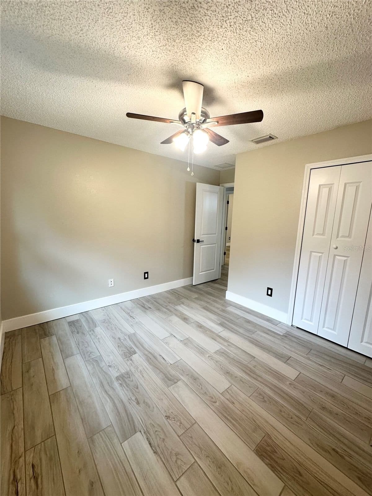 5915 GROVELINE