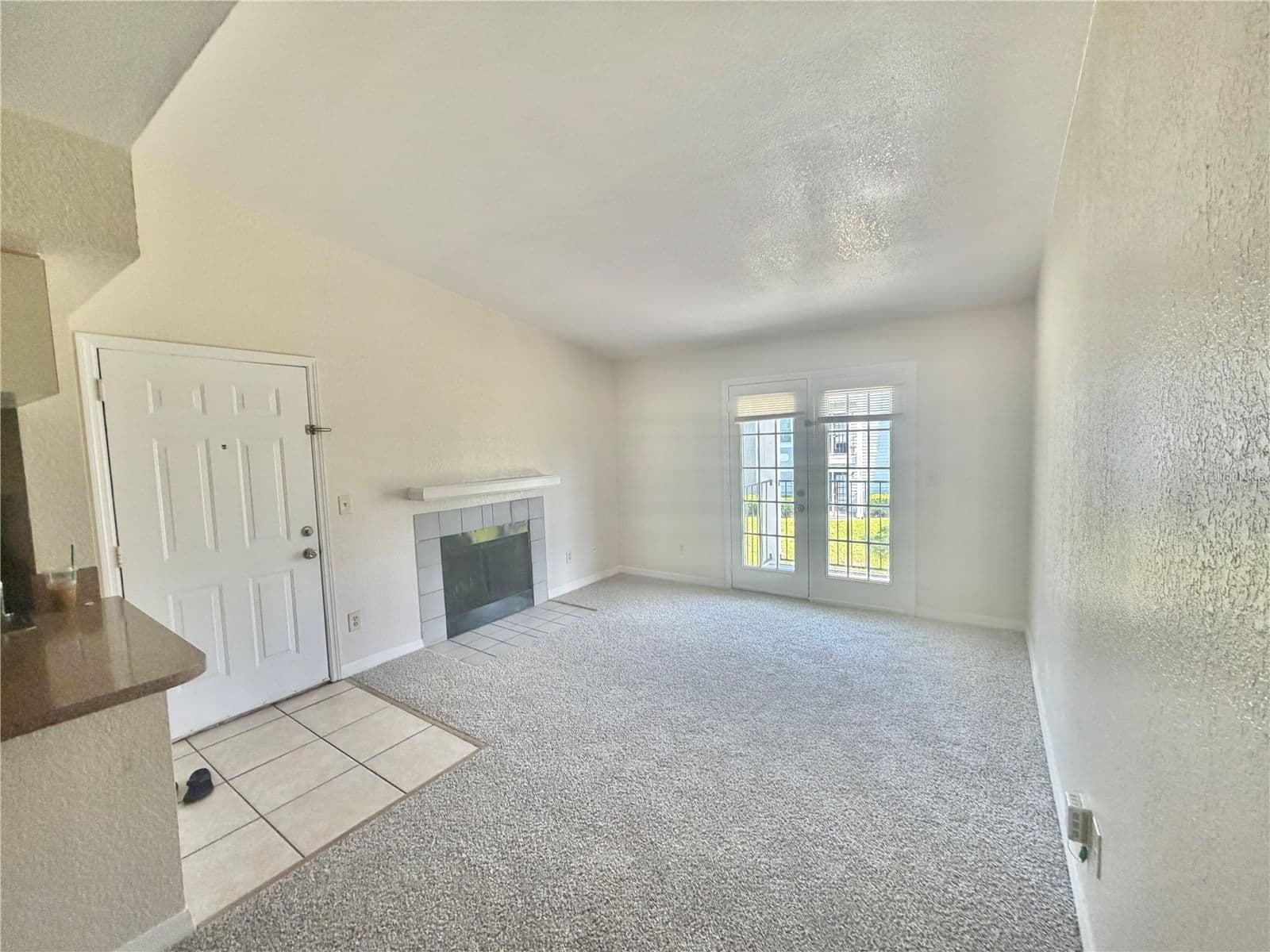Photo 5 of 2550 ALAFAYA