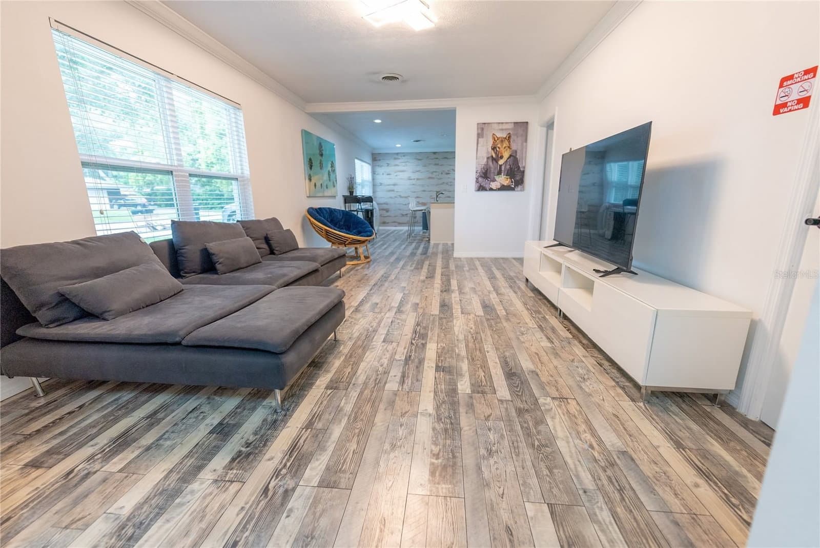 2627 AMBERGATE
