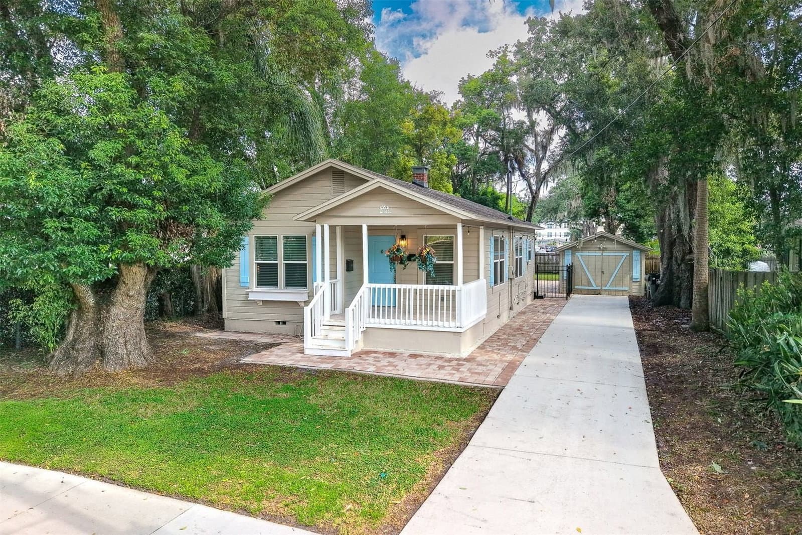 1615 E CONCORD