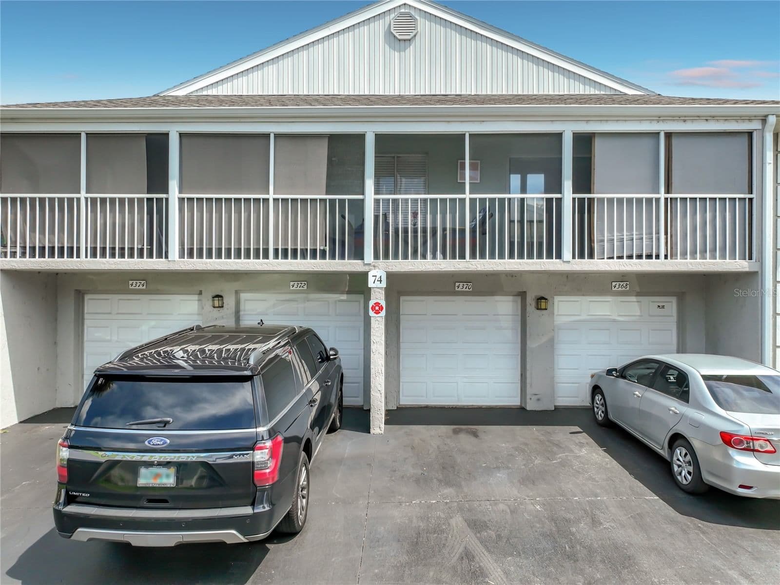4370 WHITE PINE