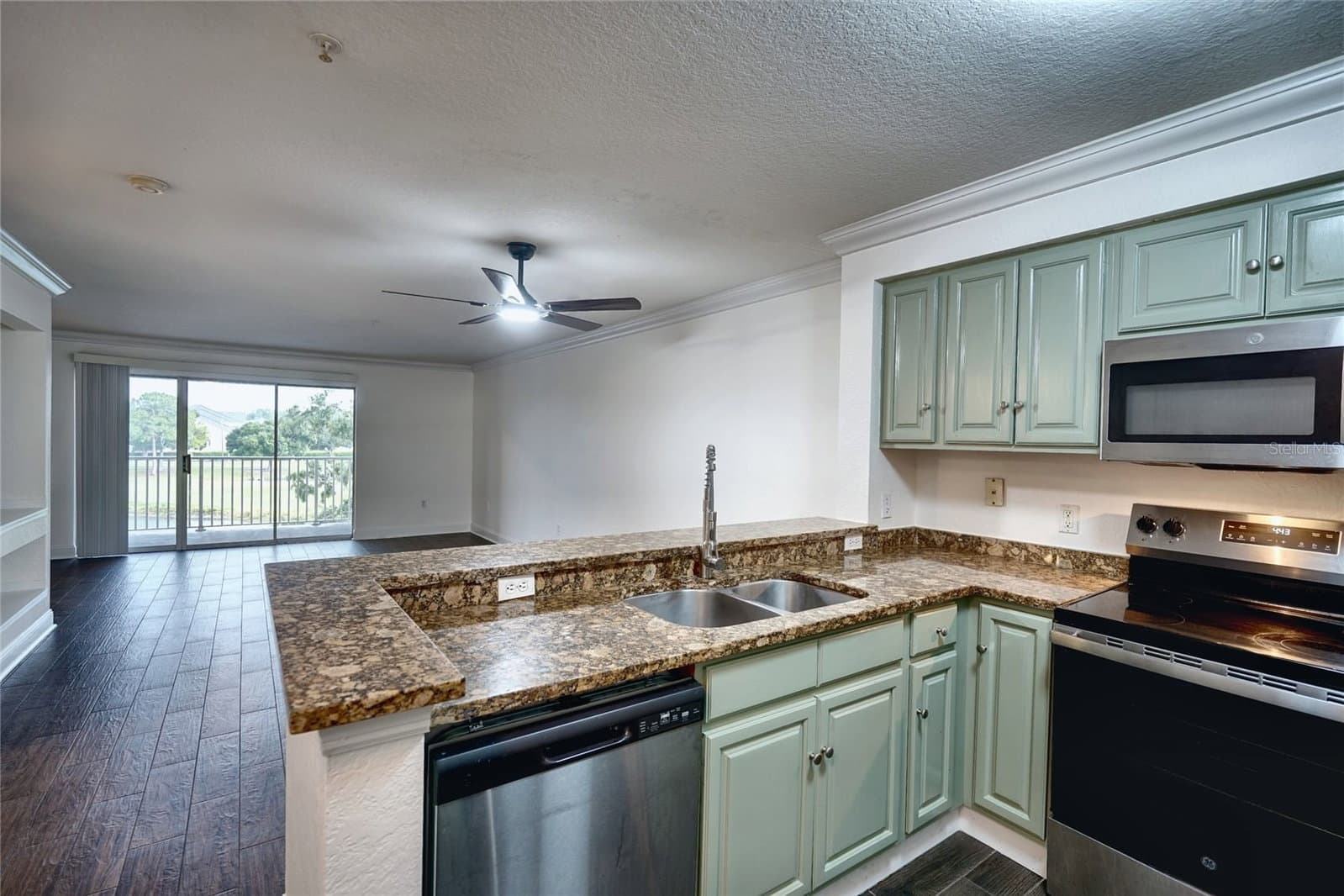 Photo 5 of 13815 FAIRWAY ISLAND