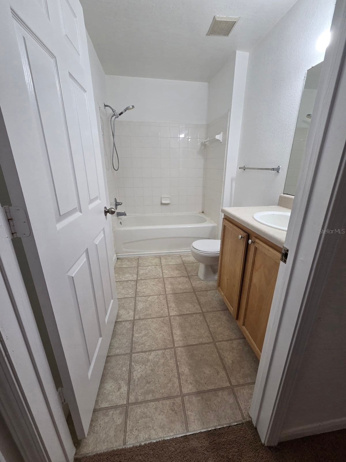 9165 LEE VISTA