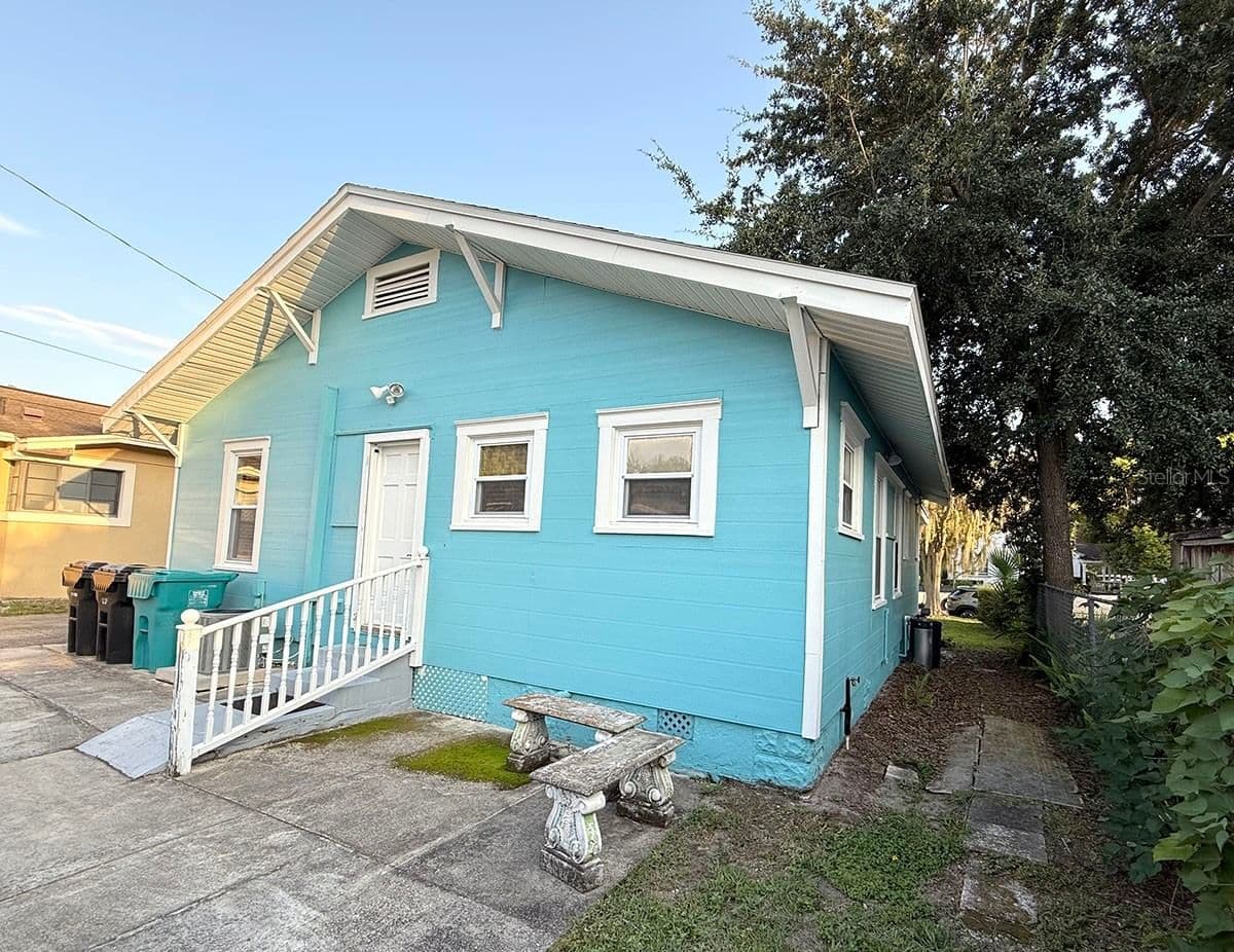 1407 RIDGEWOOD