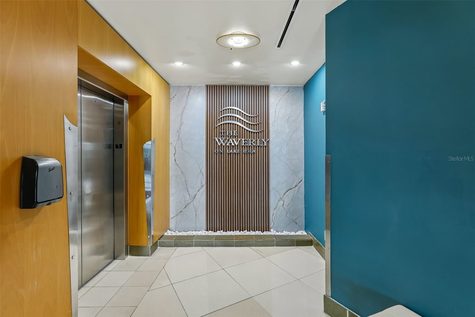 322 CENTRAL