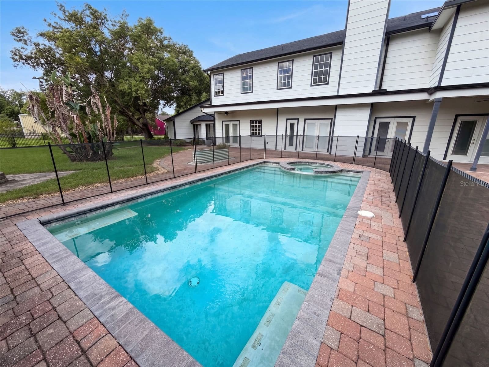 120 LONGBRANCH