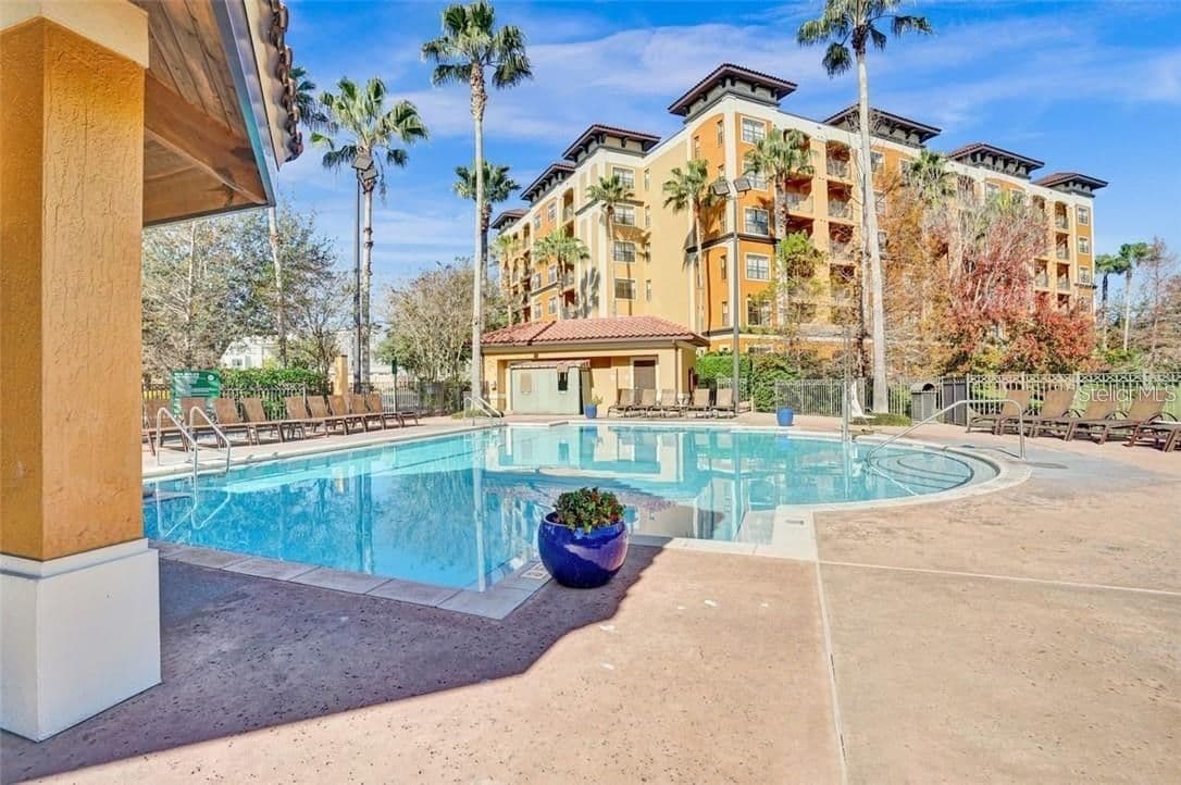 12527 FLORIDAYS RESORT