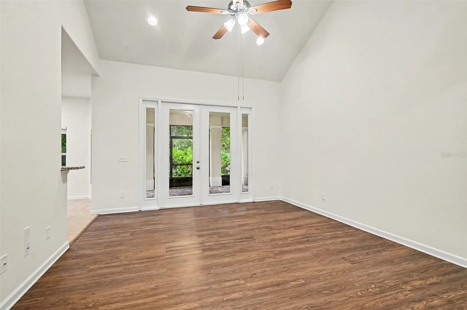 Photo 5 of 10546 WILLOW RIDGE