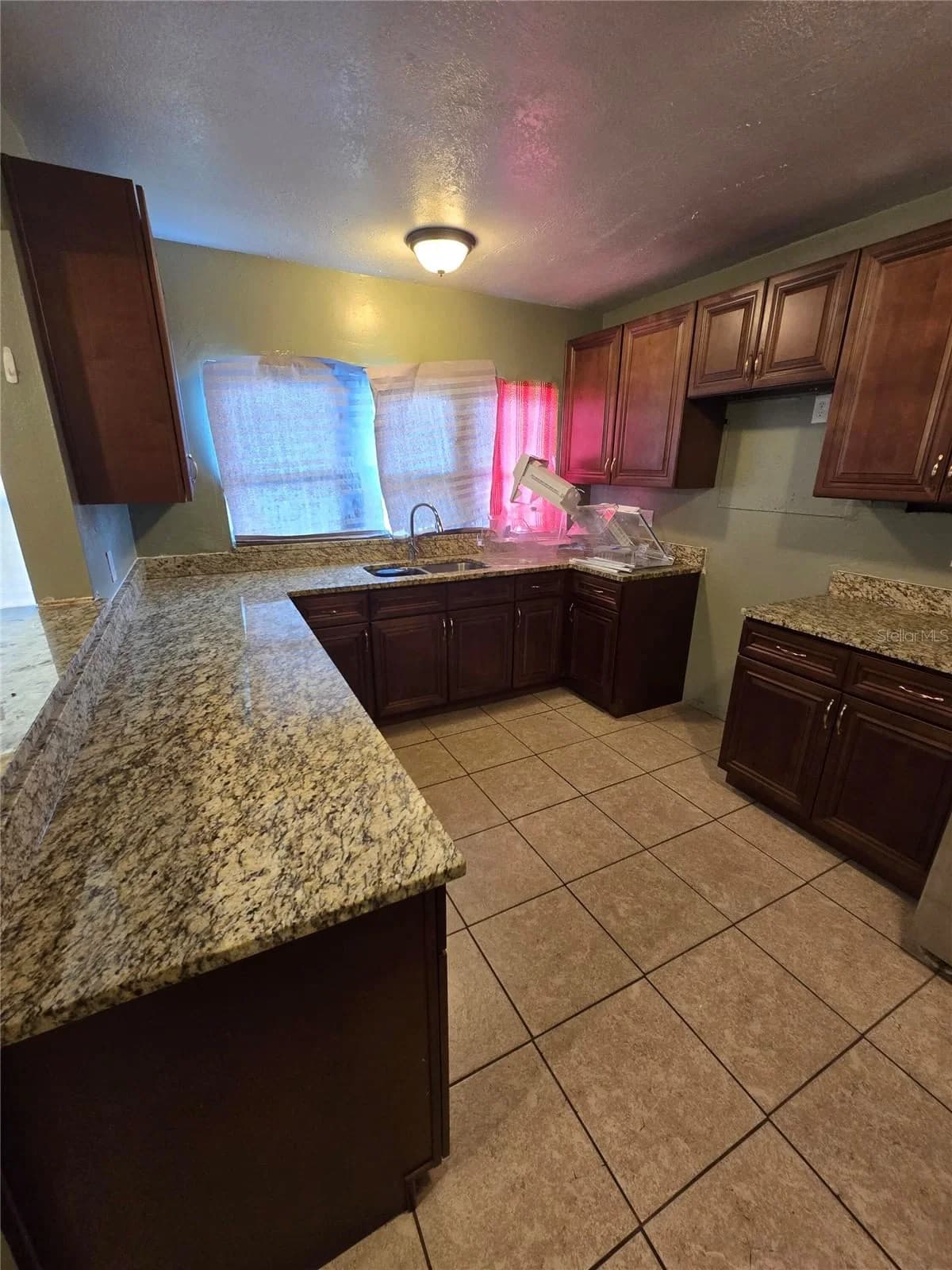 2115 WESTMORELAND