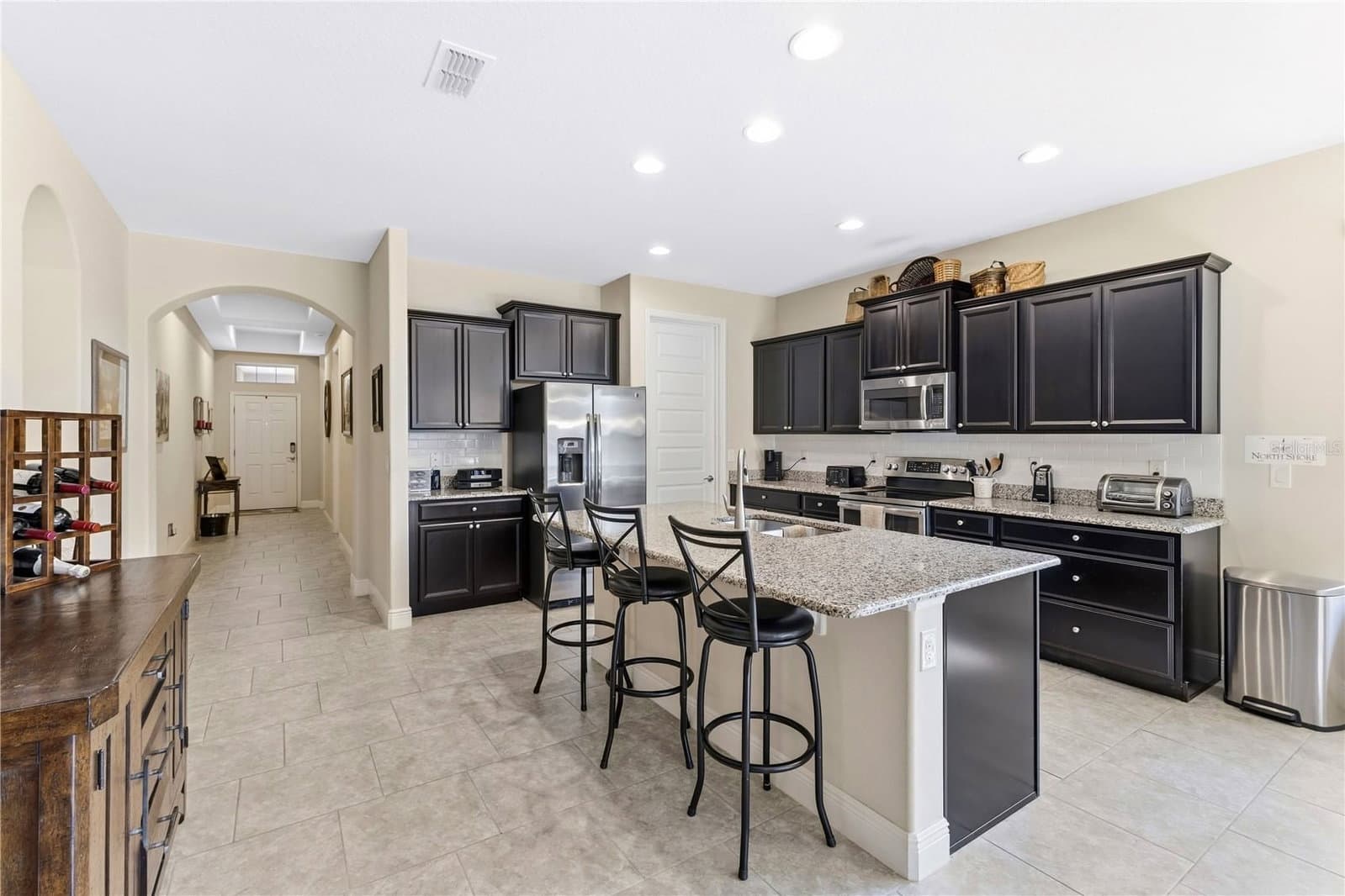 8711 EDEN COVE