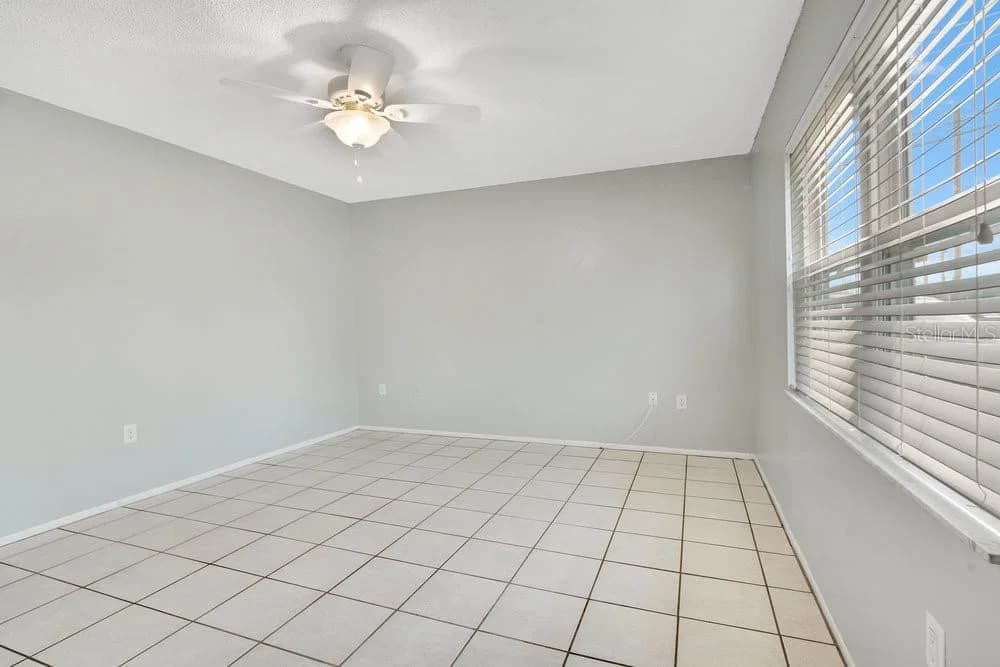 Photo 5 of 2533 FERN CREEK