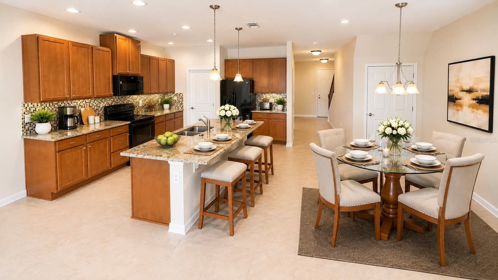 7605 ALOMA PINES