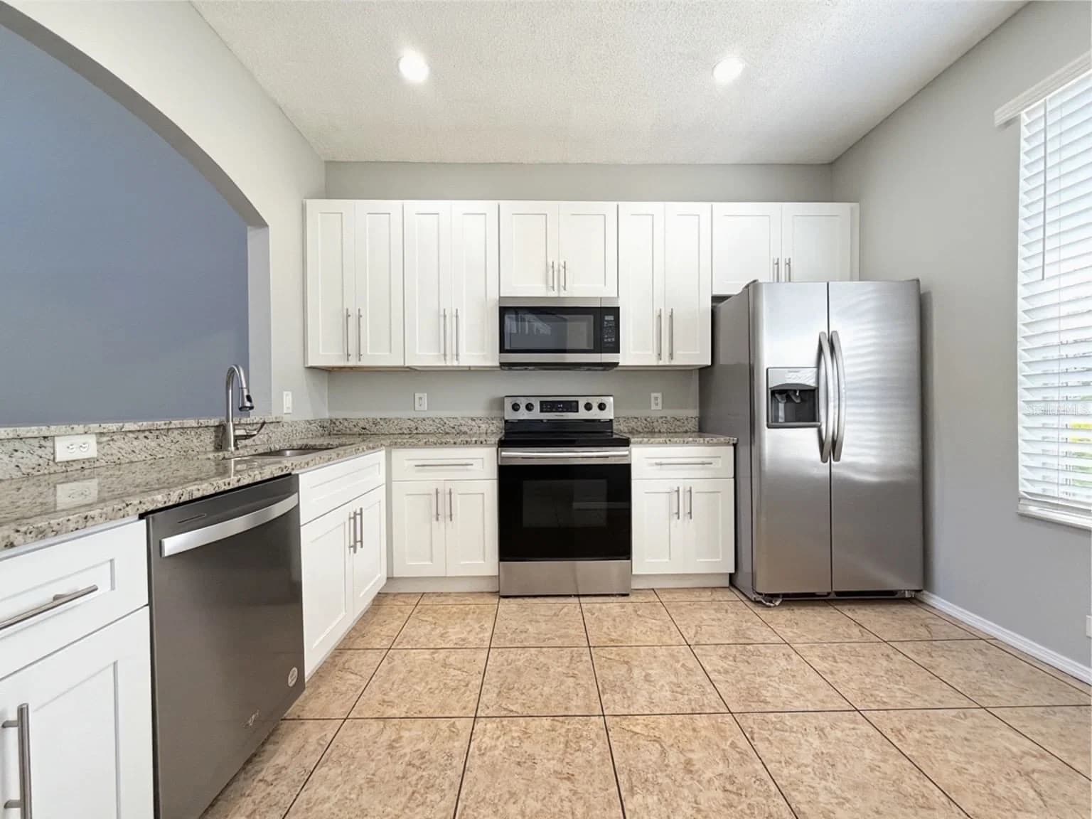 Photo 5 of 13180 SUMMERTON