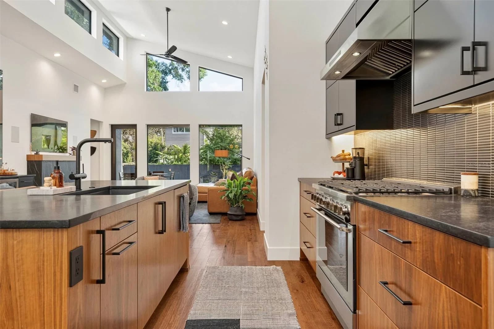 2106 ANDERSON