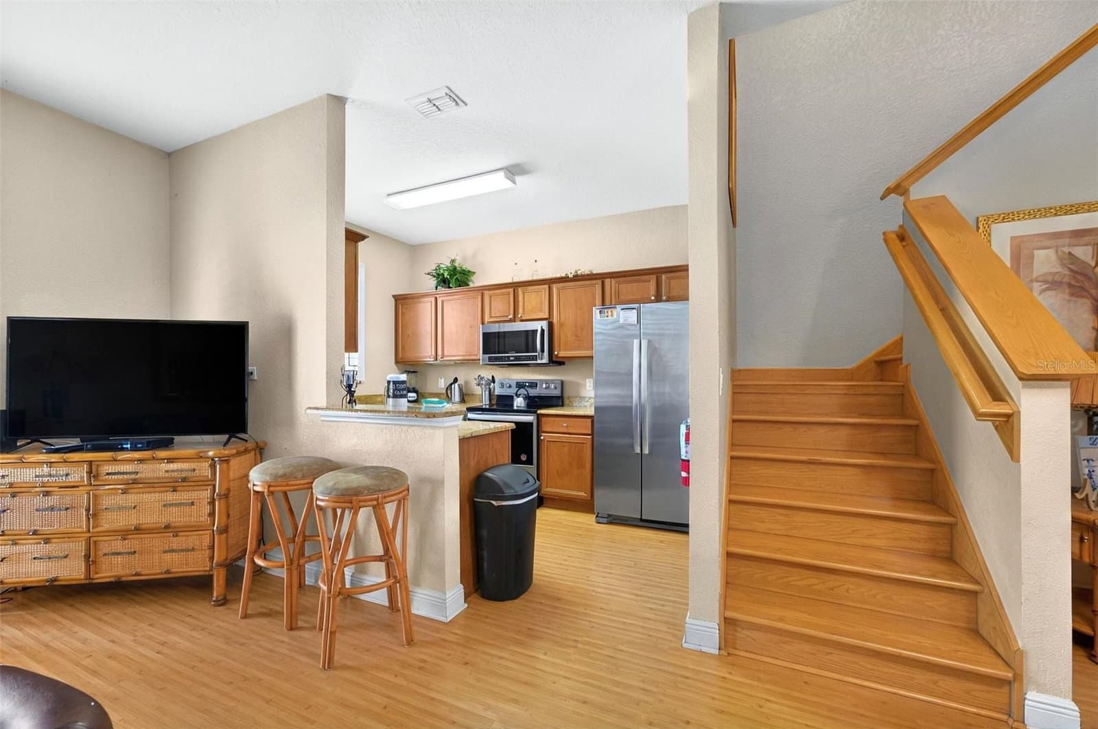 Photo 5 of 3725 CALABRIA AVENUE