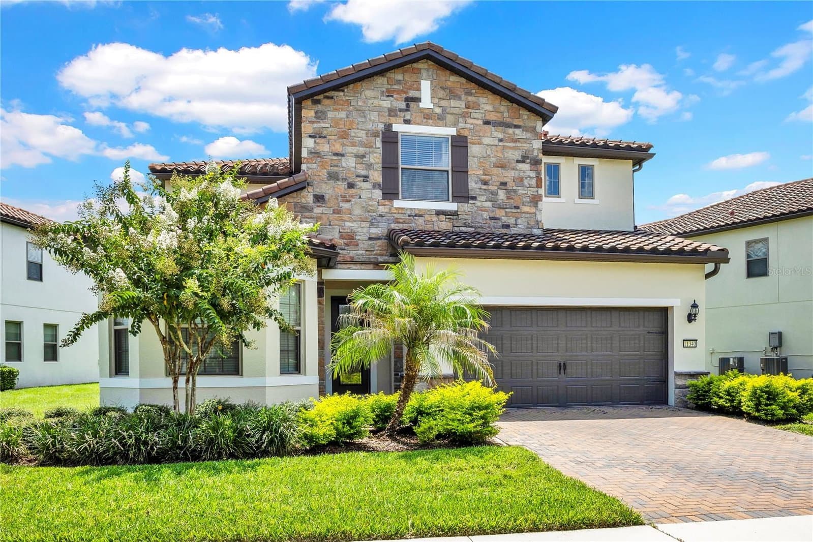 11340 LEMON LAKE