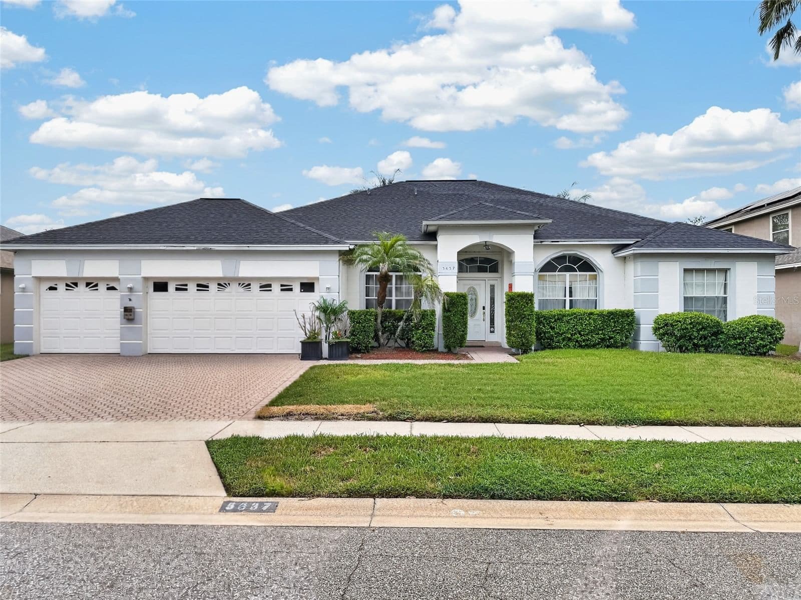 3637 DEVEREAUX