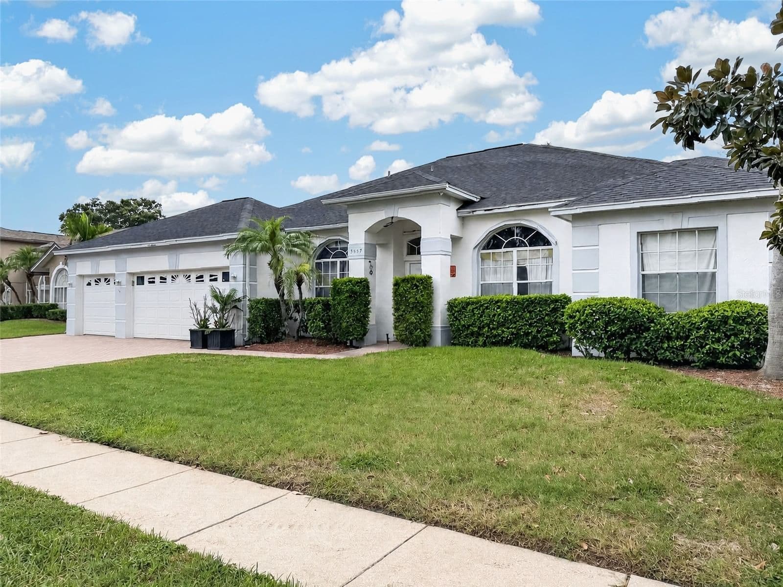 3637 DEVEREAUX