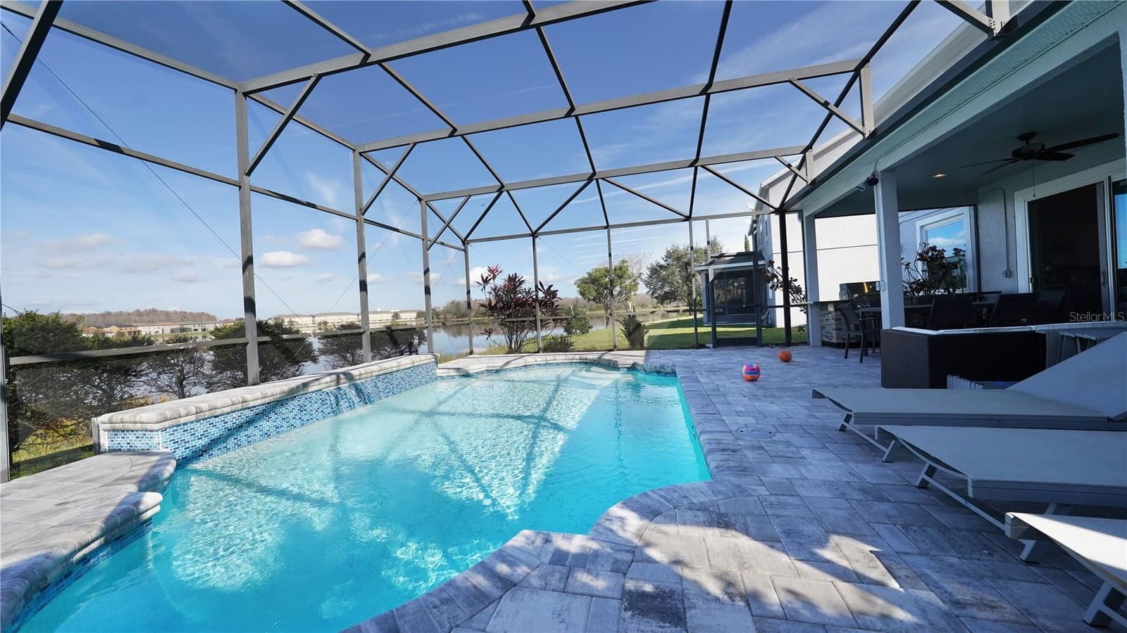 10073 LAKE DISTRICT LN