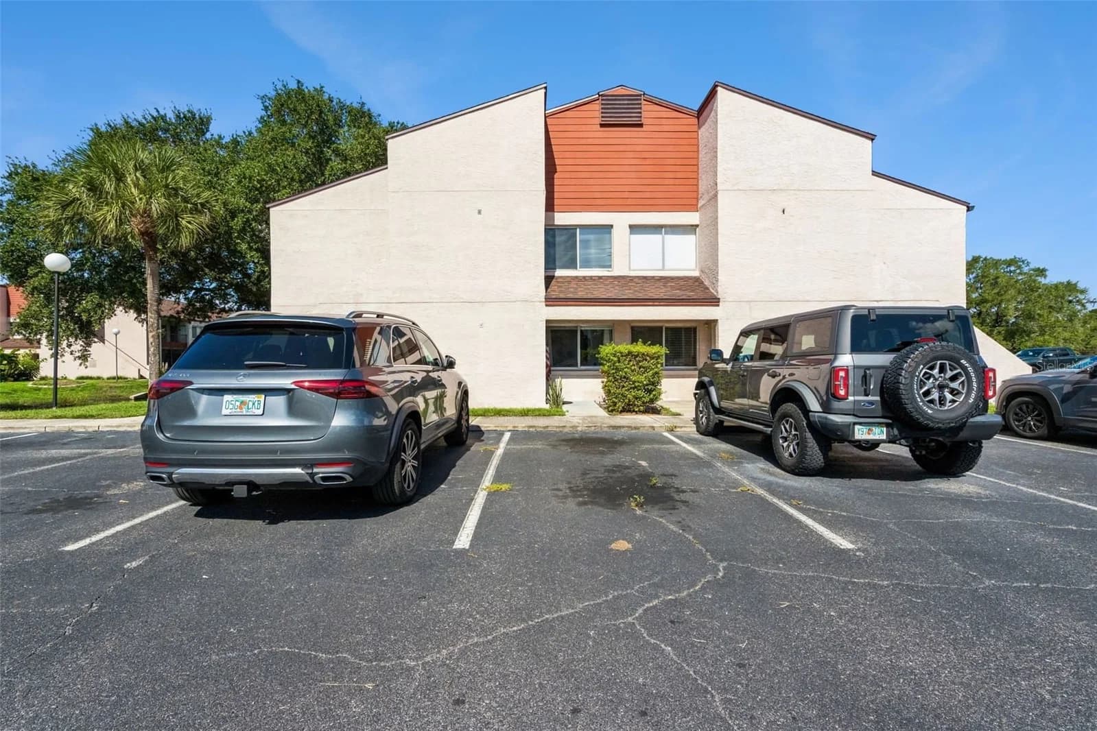 2514 LAKEWAY BRANCH