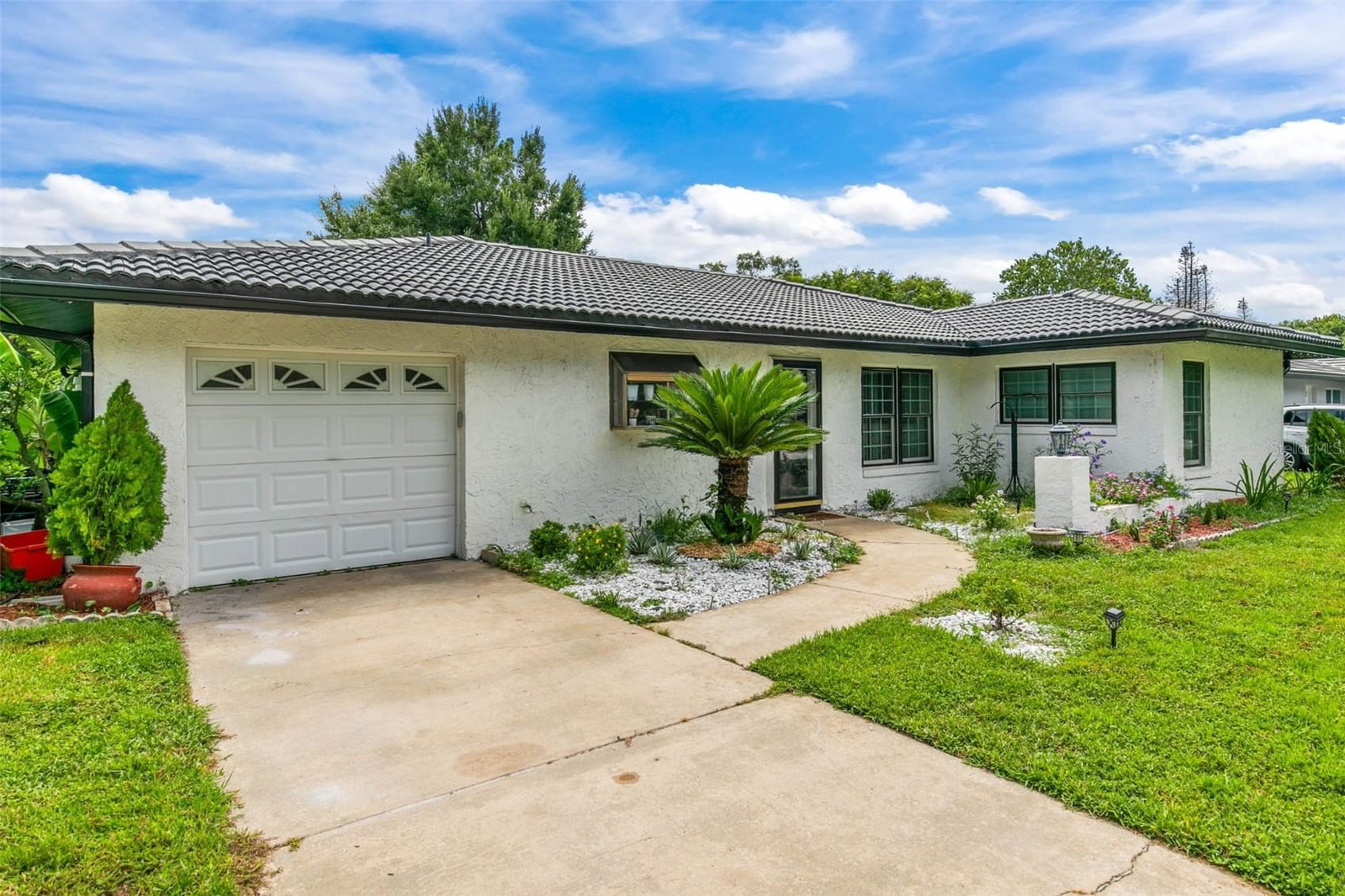 10611 DEERGRASS