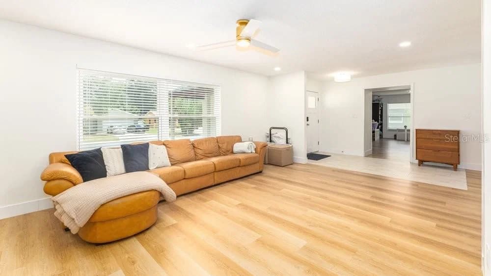 Photo 4 of 2086 WINNETKA