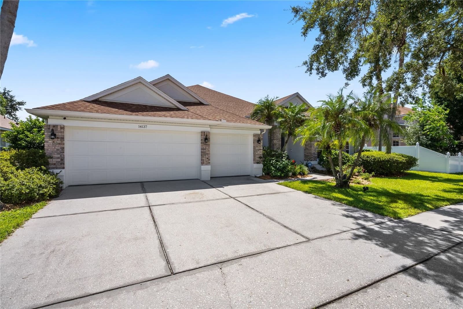 14137 MAGNOLIA GLEN