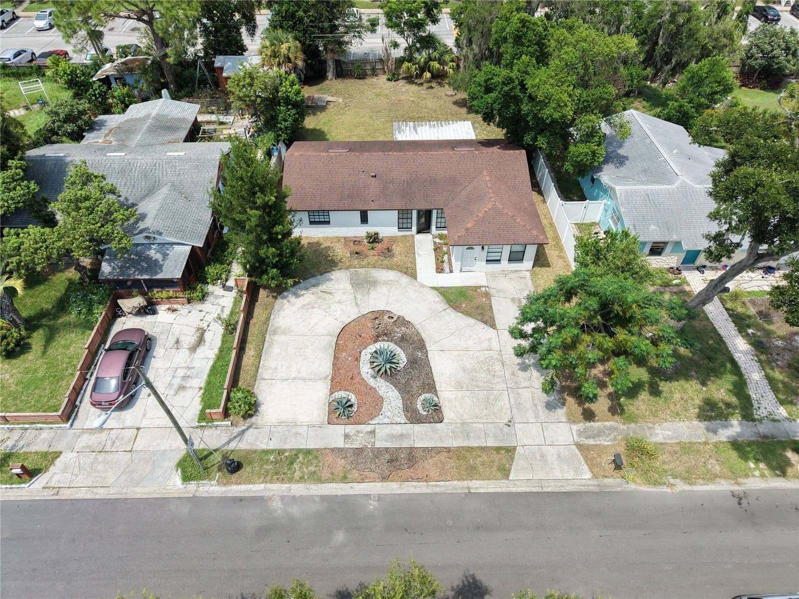 2181 LINDEN