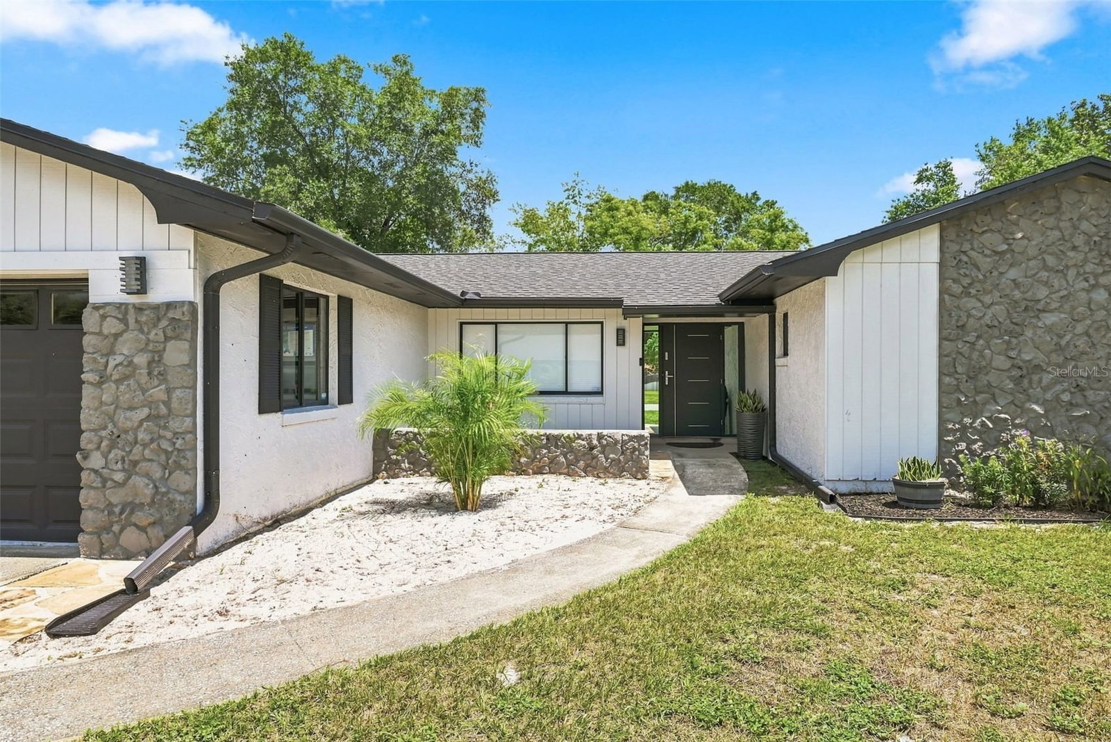 6349 MARLBERRY