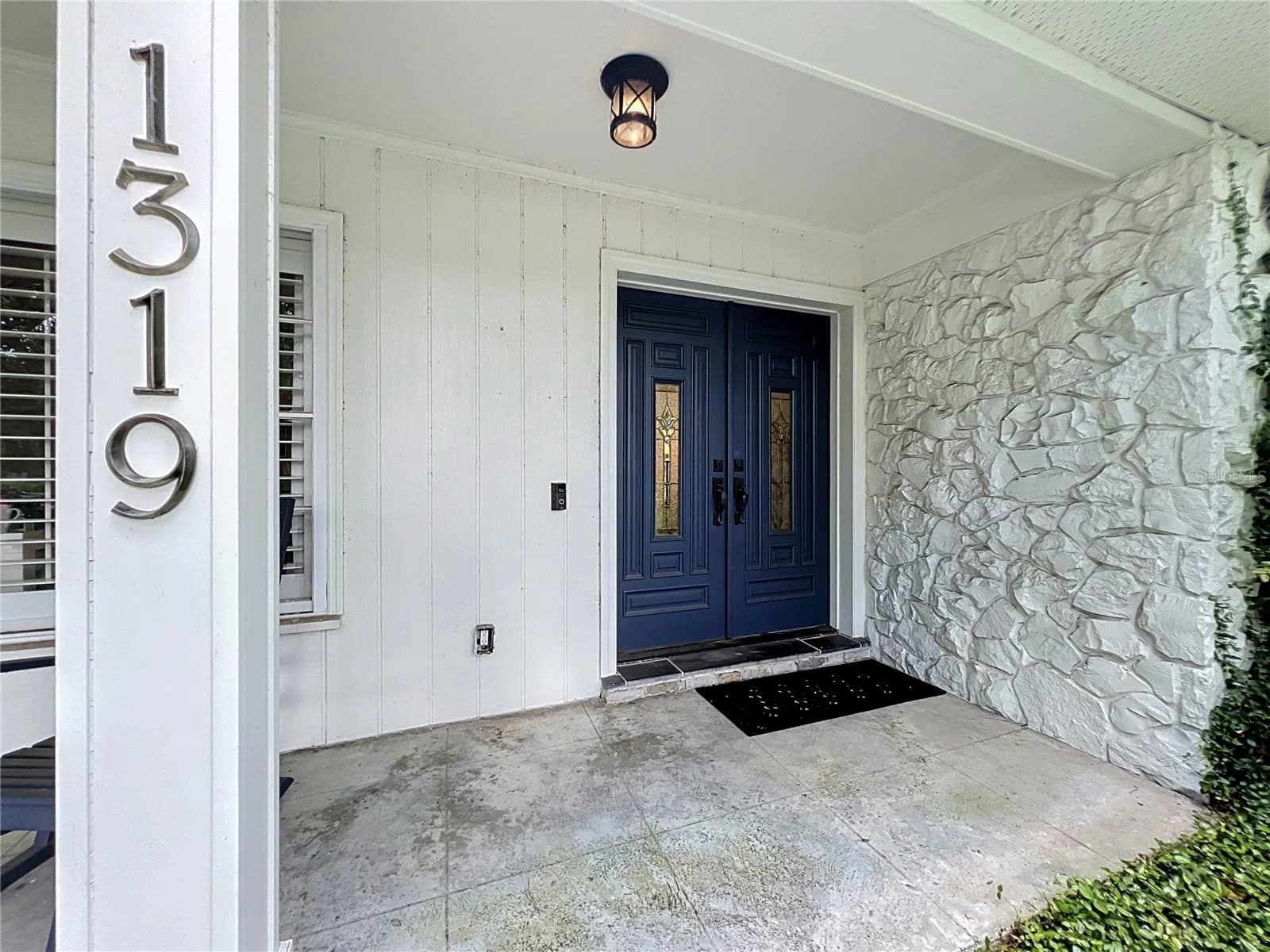 Photo 5 of 1319 BUCKWOOD