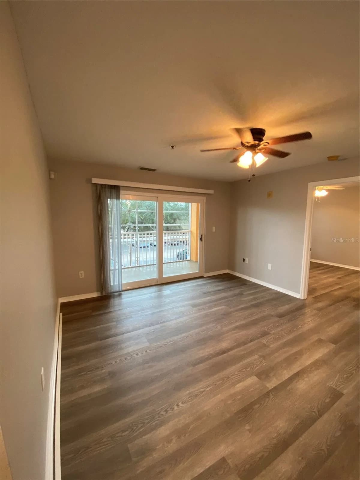 Photo 4 of 5479 VINELAND
