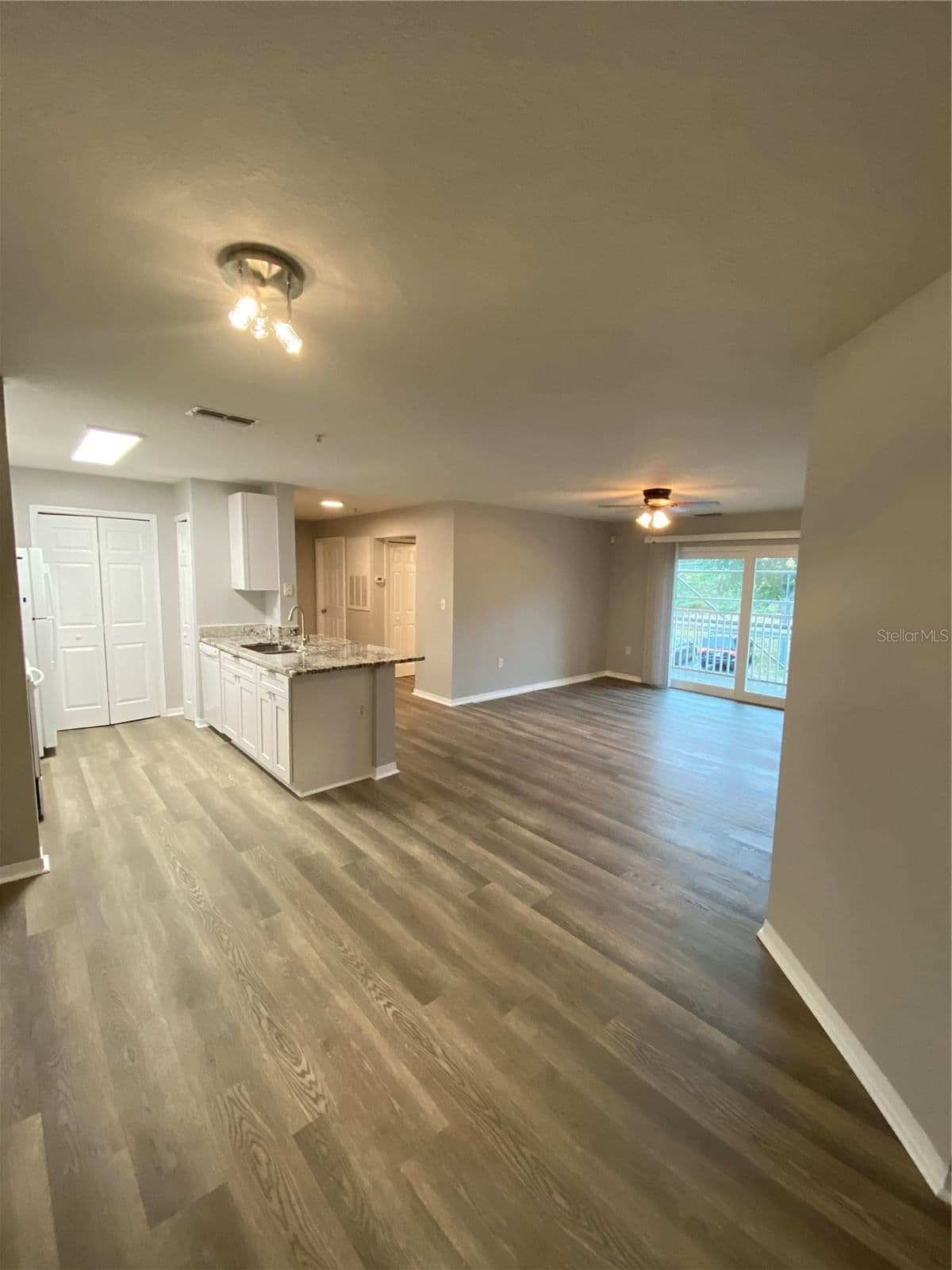 5479 VINELAND