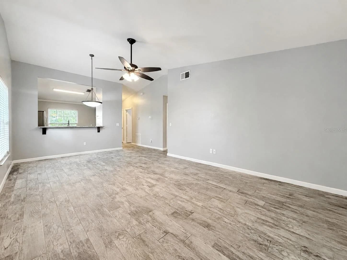 818 MAPLE FOREST
