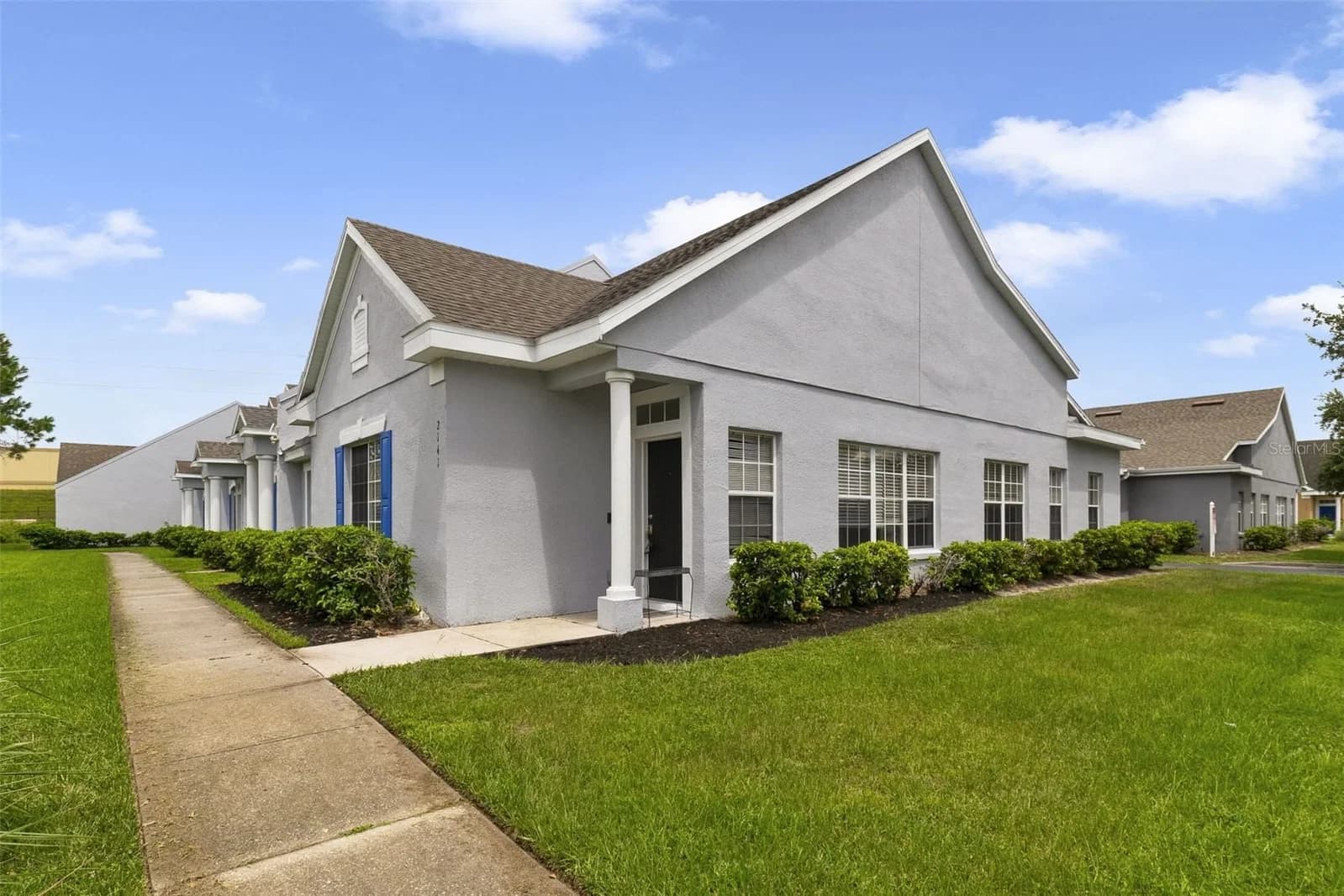 2141 ISLAND WALK