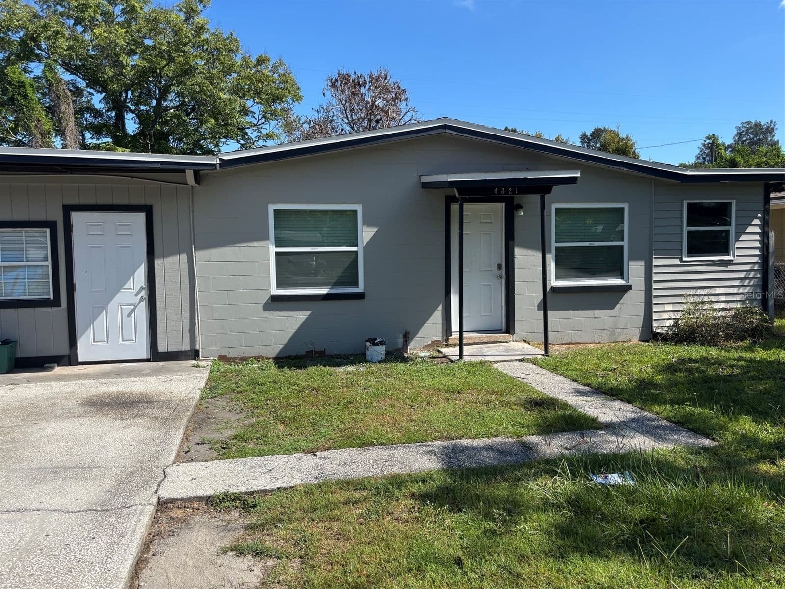 4321 LAKE LAWNE