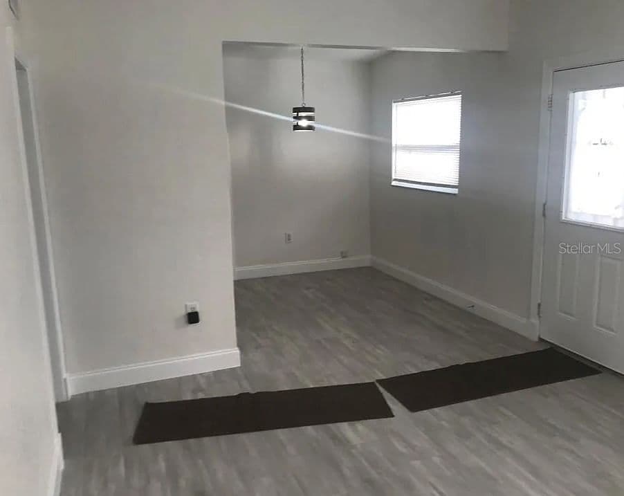 1200 EMERALDA RD