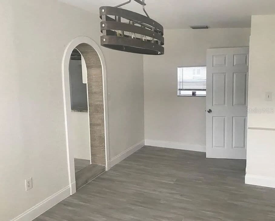 1200 EMERALDA RD